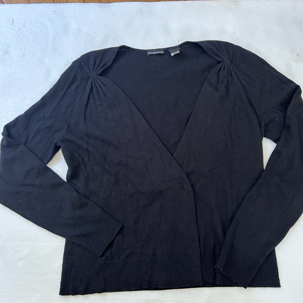 Black Silk & Cashmere deep plunge v neck faux wrap sweater
Size Large